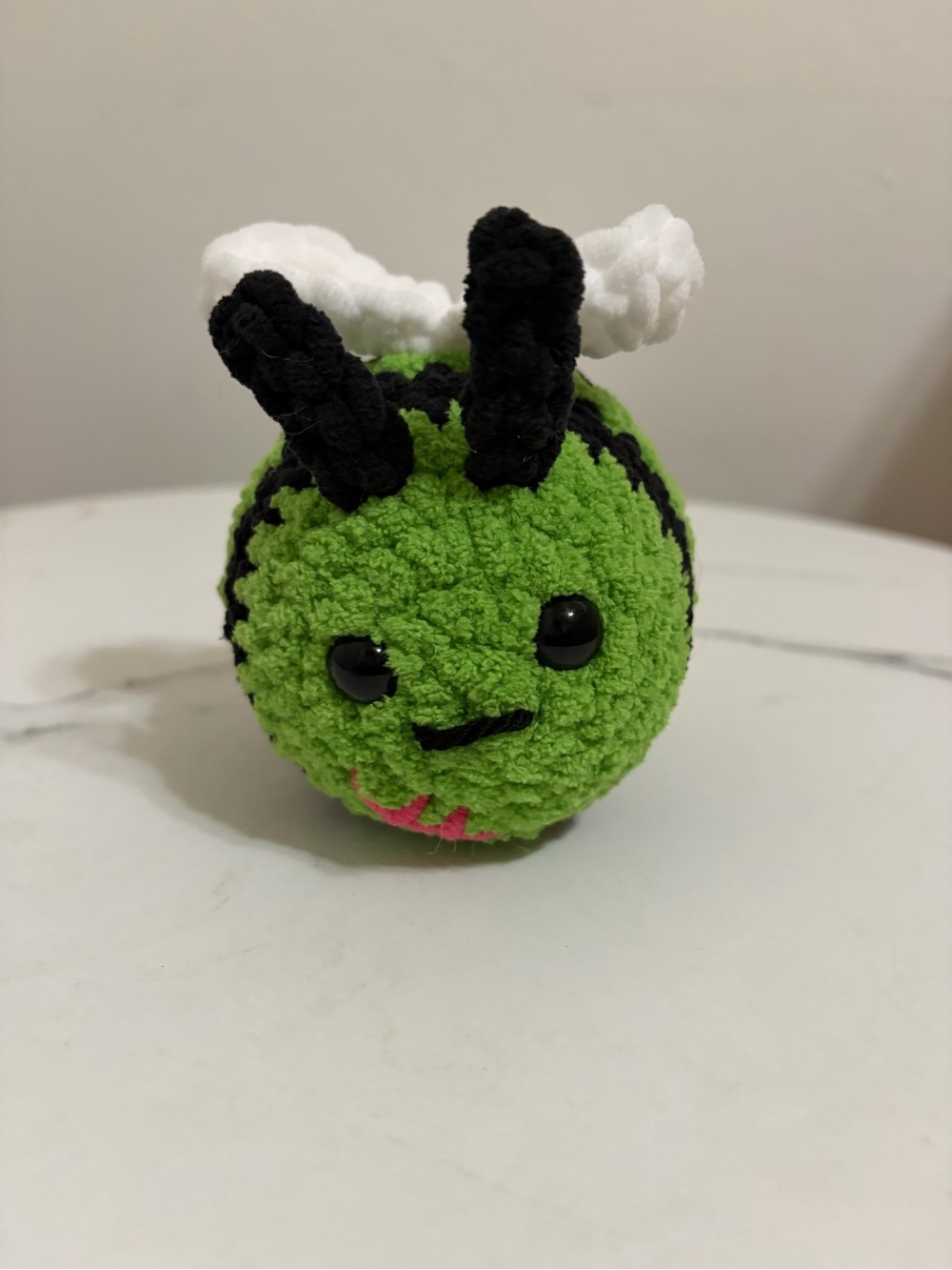 Crochet Plush Zombie Bee 🐝 🧟♂️ - Picture 7 of 7